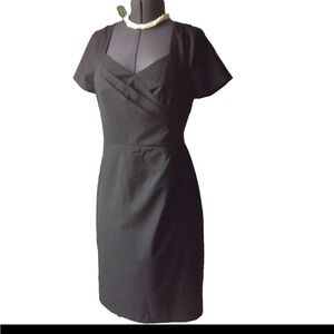 Banana Republic Stretch Wool Short Sleeve Black Dress Size 2